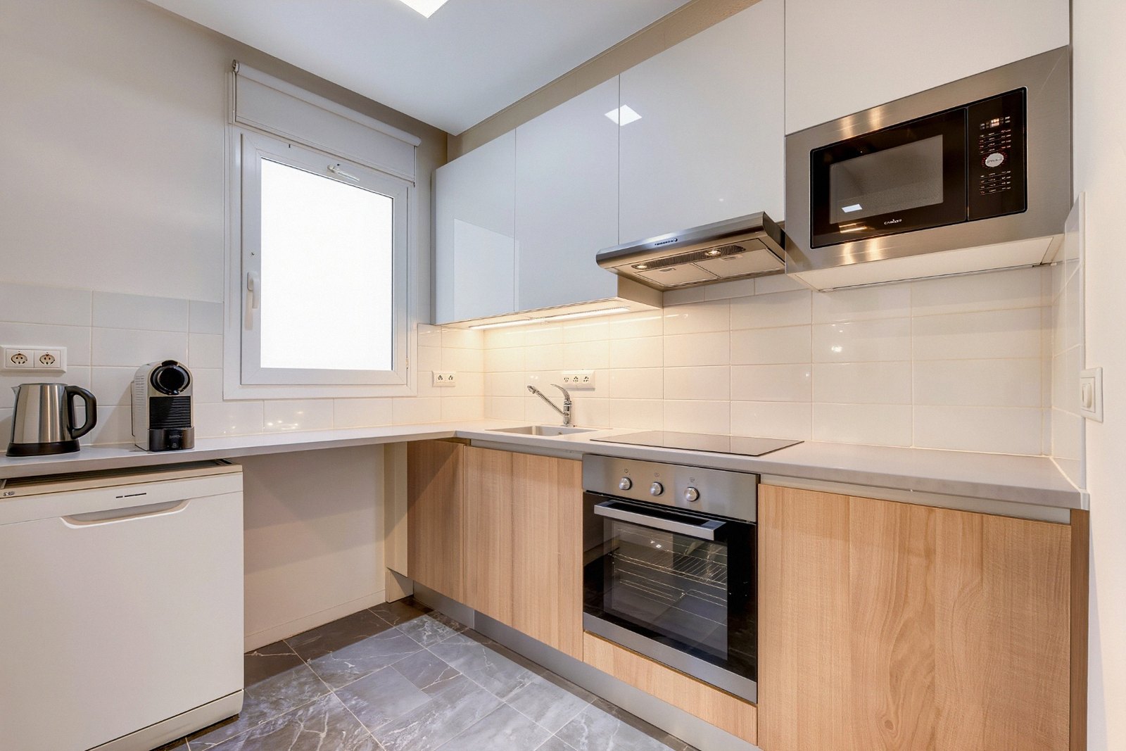 Fully equipped kitchen